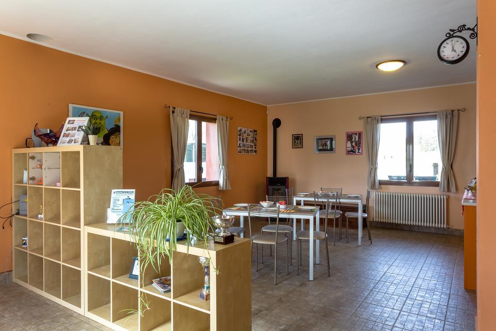 Agriturismo Jesson Rosamund Cantù Стая снимка