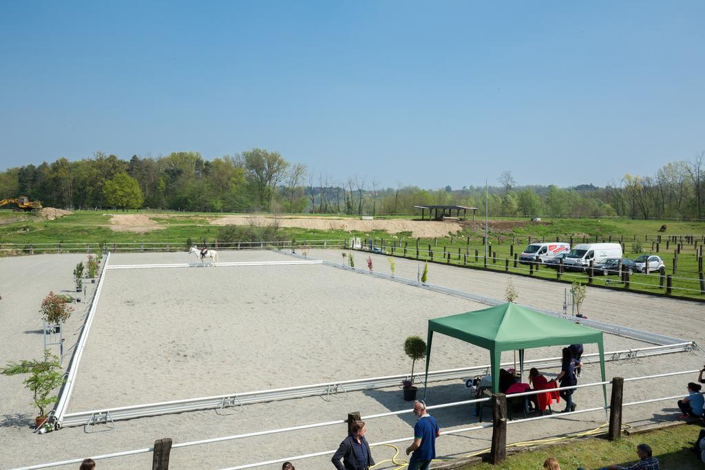 Agriturismo Jesson Rosamund Cantù Екстериор снимка