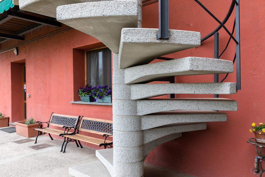 Agriturismo Jesson Rosamund Cantù Екстериор снимка